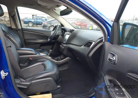 2015 Dodge Journey Crossroad z USA, uszkodzony, nr VIN 3C4PDCGG3FT698011